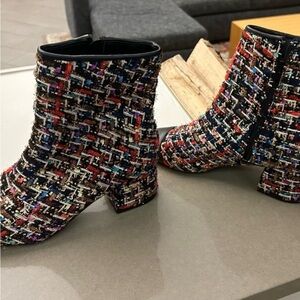 boots women’s 7 1/2–Madden Girl—to be checked out!! See all the looks! Snazzy